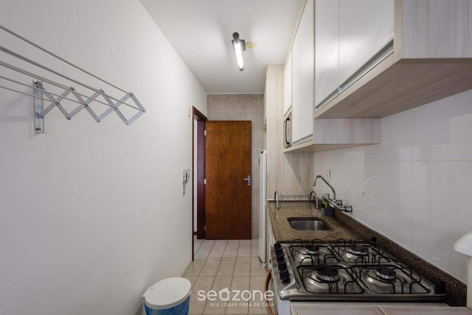Apto C Varanda Prox Loc. Privilegiada Mrn302