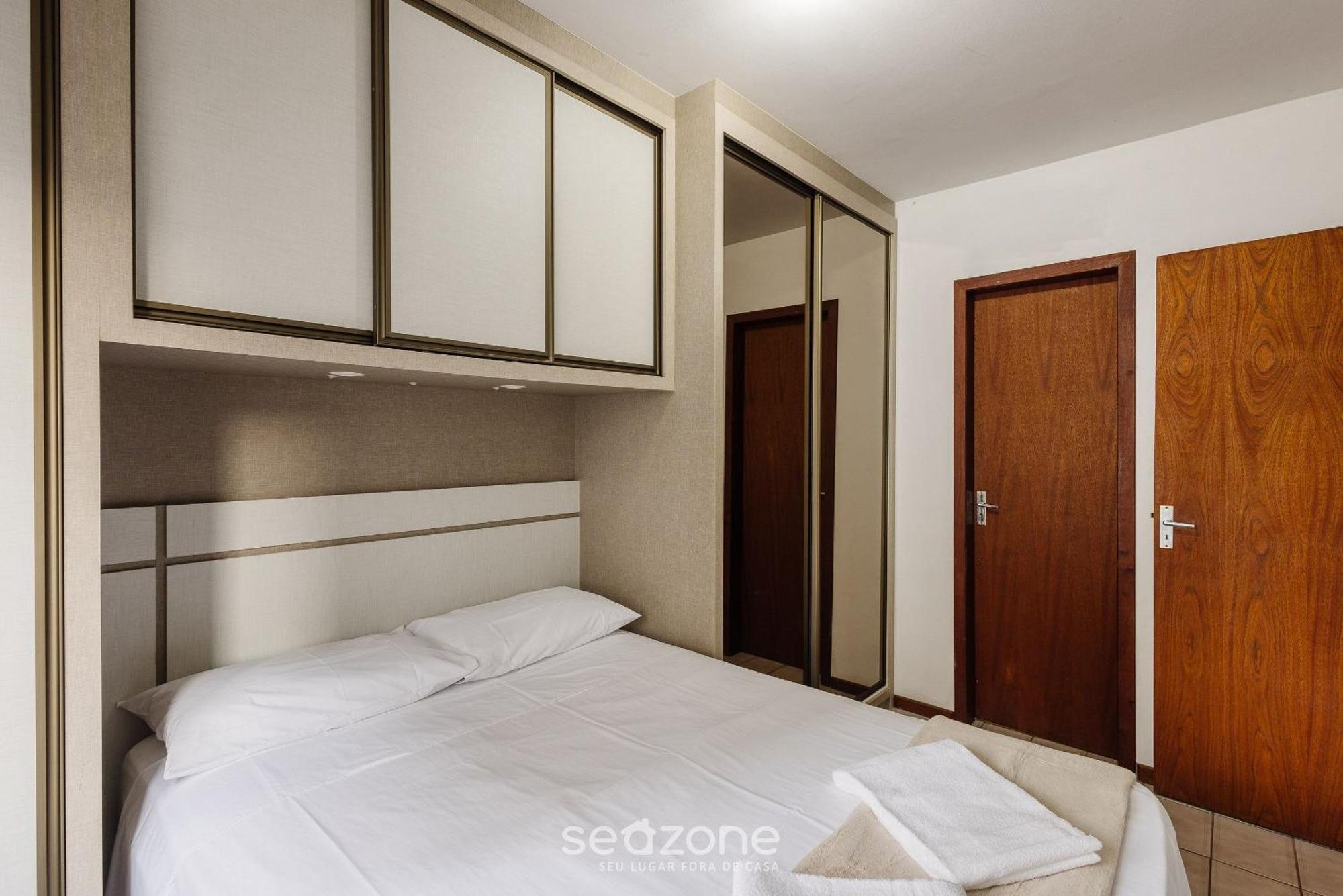 Apto C Varanda Prox Loc. Privilegiada Mrn302 Balneário Camboriú